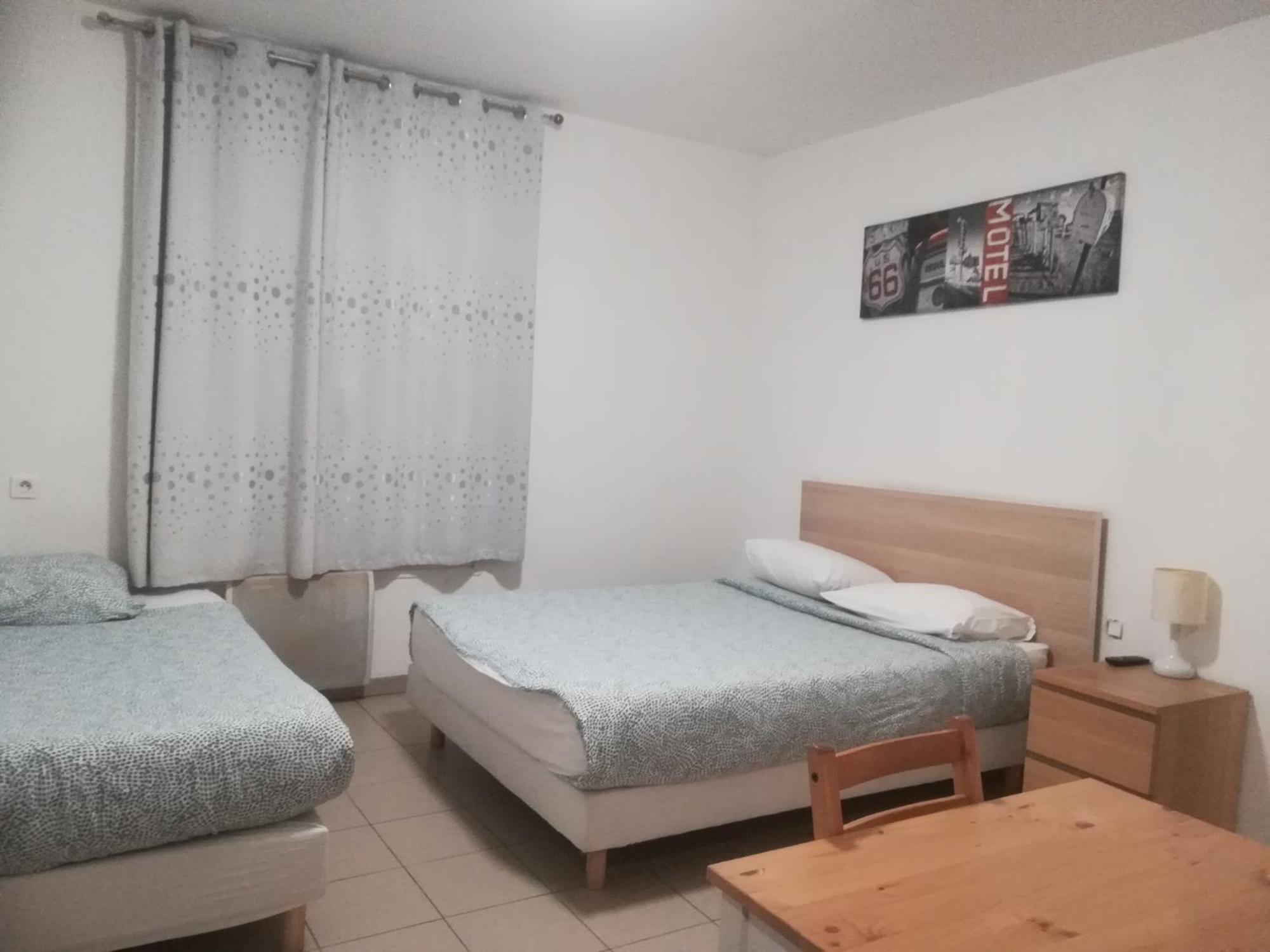 Hotel Vauban Ливри-Гаргон Екстериор снимка